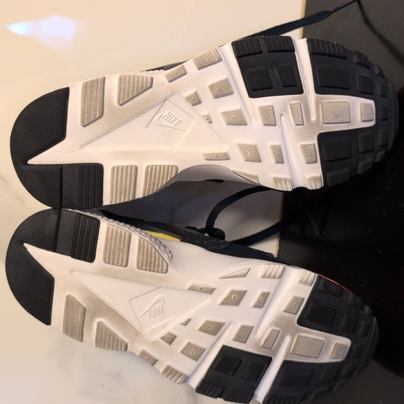 Nike Air Huarache Run Ultra Now Multi-Color (GS) Sneakers Size 5.5Y MSRP $94.99 - Picture 12 of 13